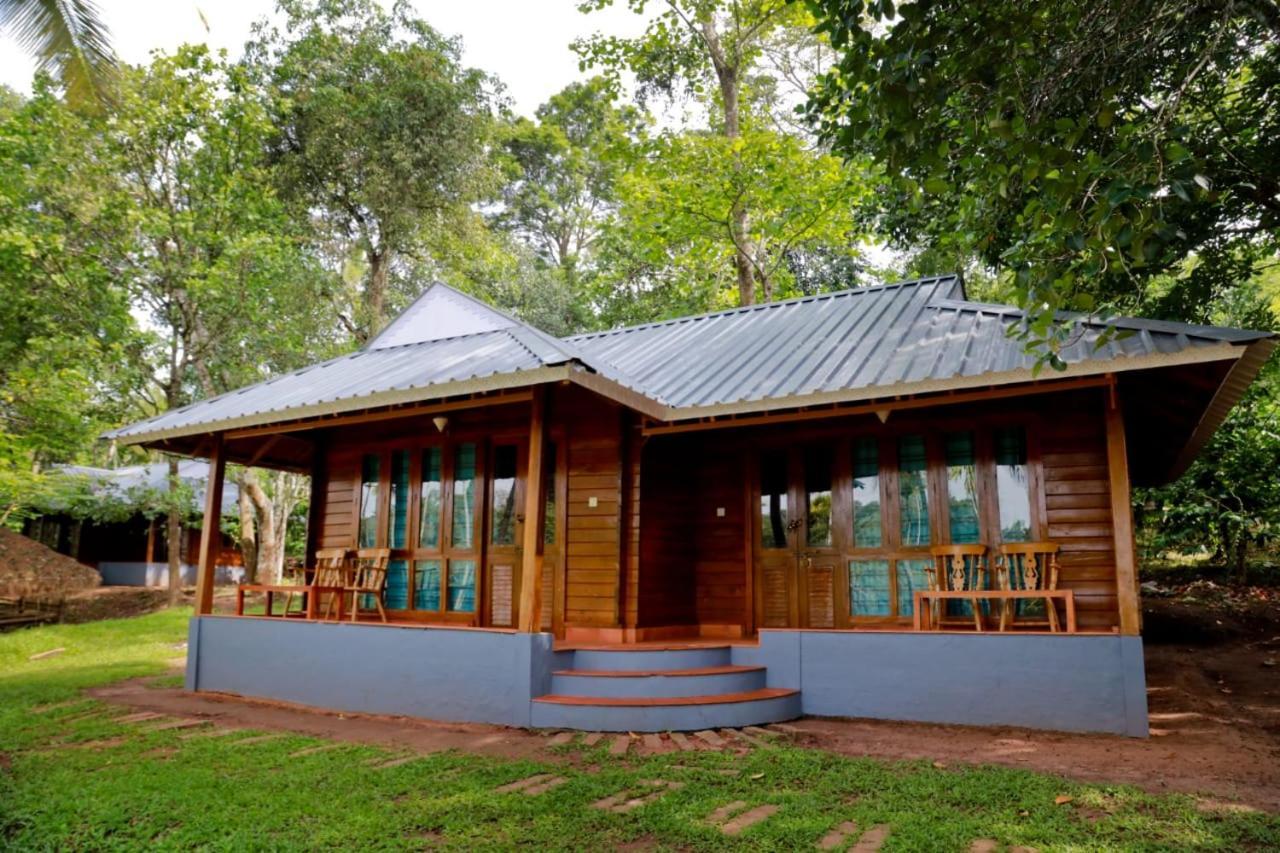 Royal Wooden Villa มานันทาวดี ภายนอก รูปภาพ
