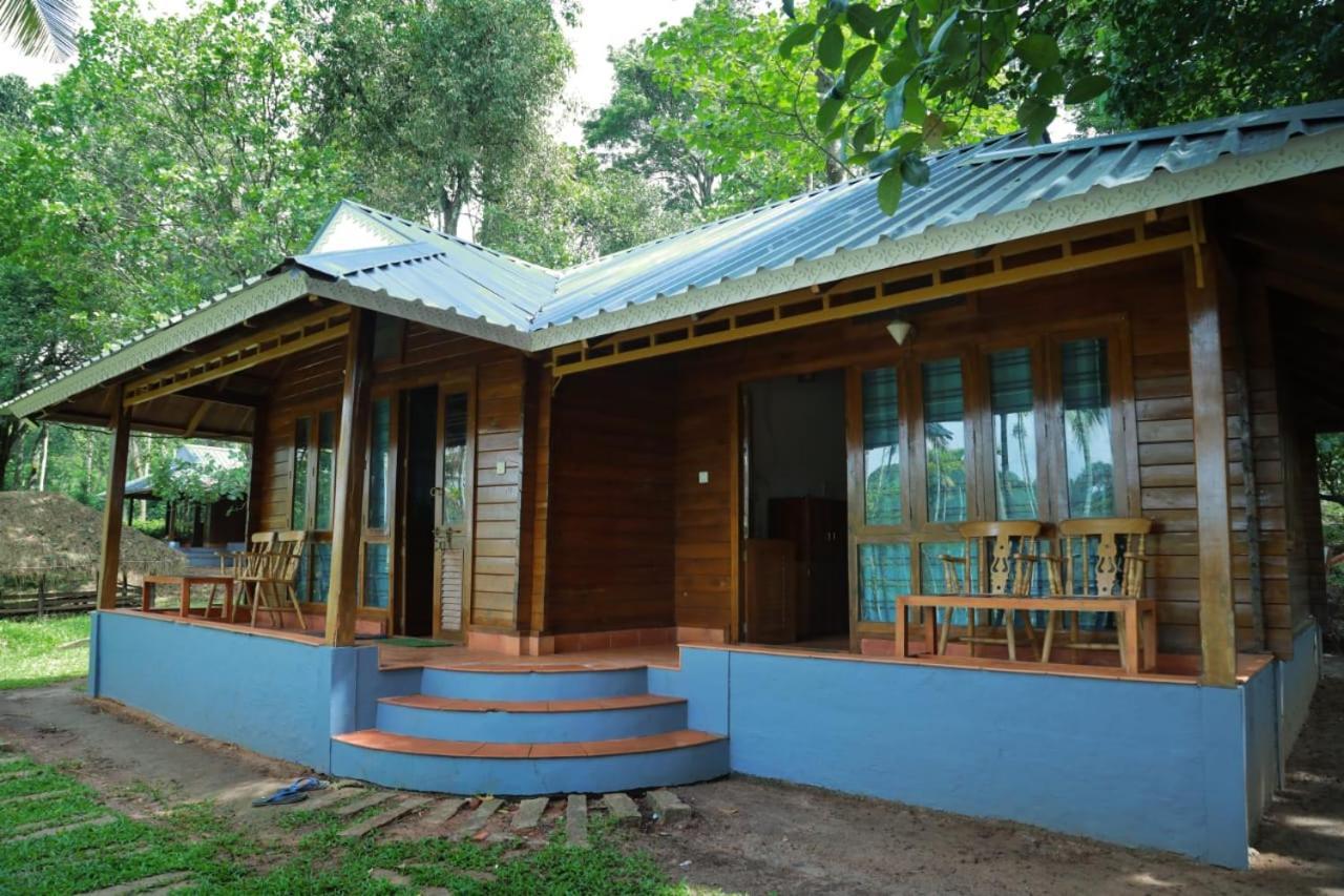 Royal Wooden Villa มานันทาวดี ภายนอก รูปภาพ
